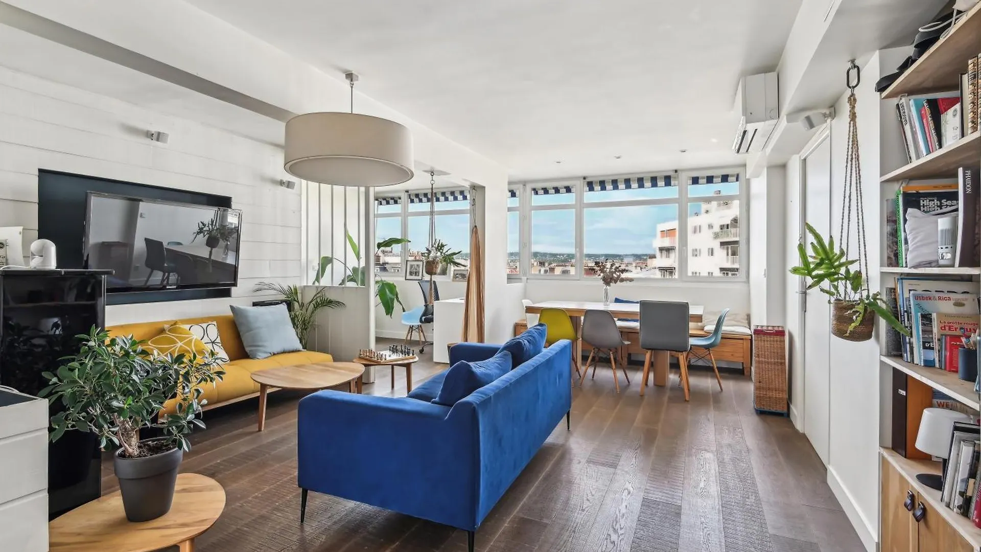 Atypique Appartement Avec Vue Sur La Tour Eiffel By Weekome Paris