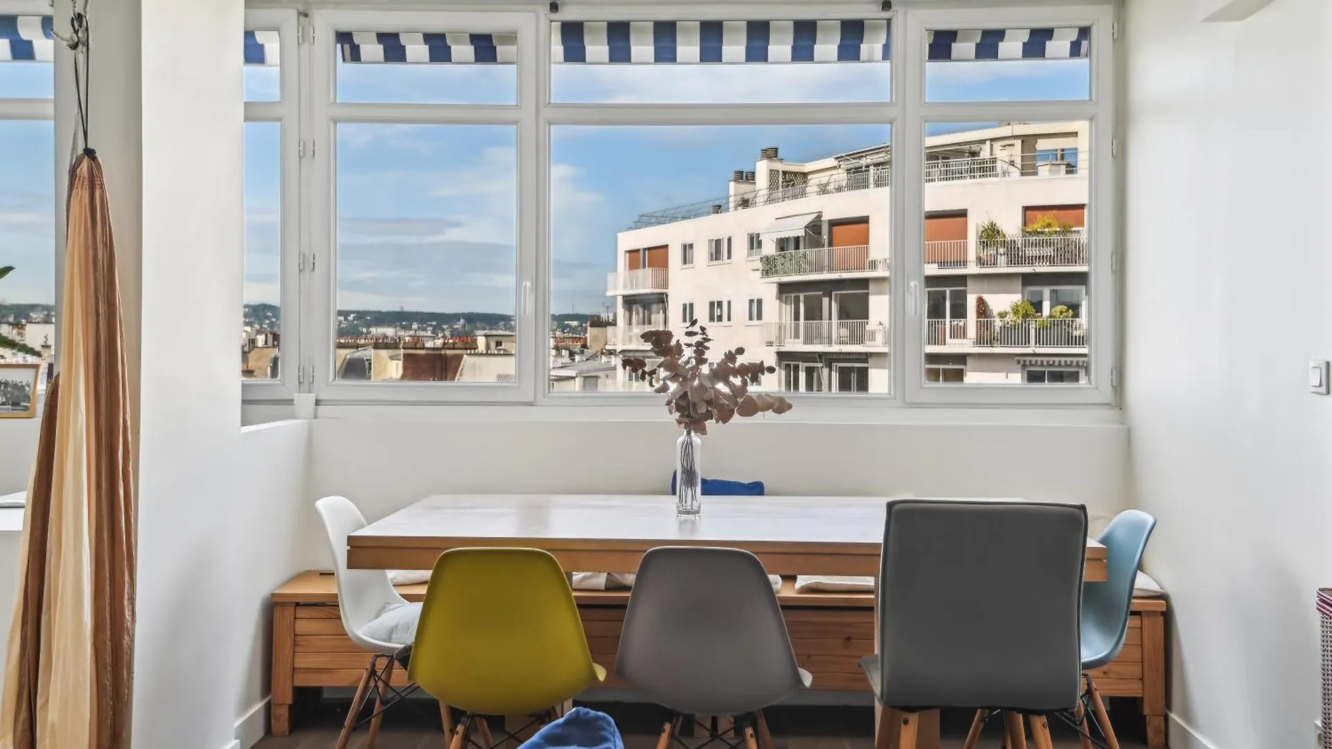 Apartment Atypique Appartement Avec Vue Sur La Tour Eiffel By Weekome Paris