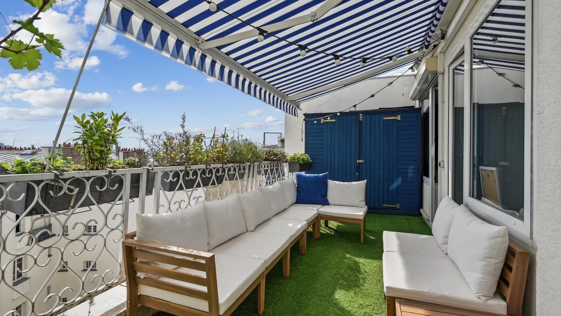 Apartment Atypique Appartement Avec Vue Sur La Tour Eiffel By Weekome Paris